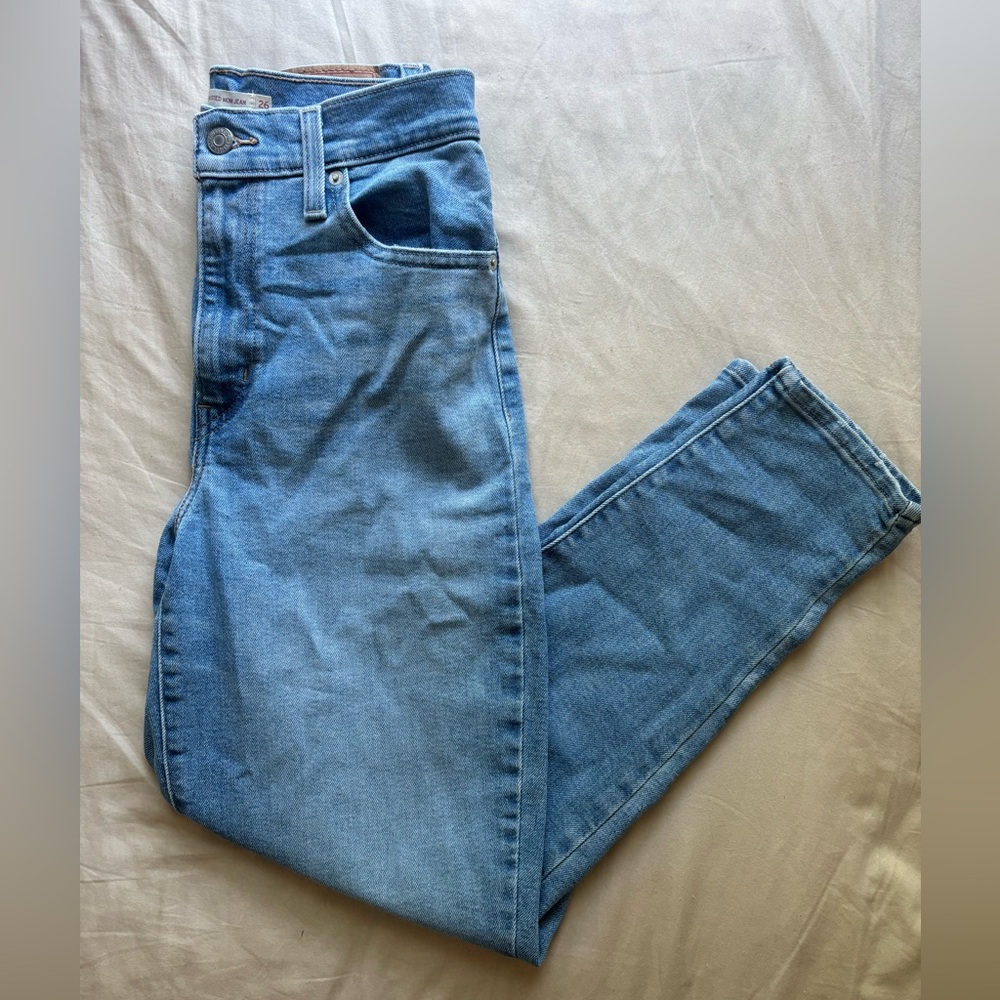 Levi’s High Waisted Mom Jeans